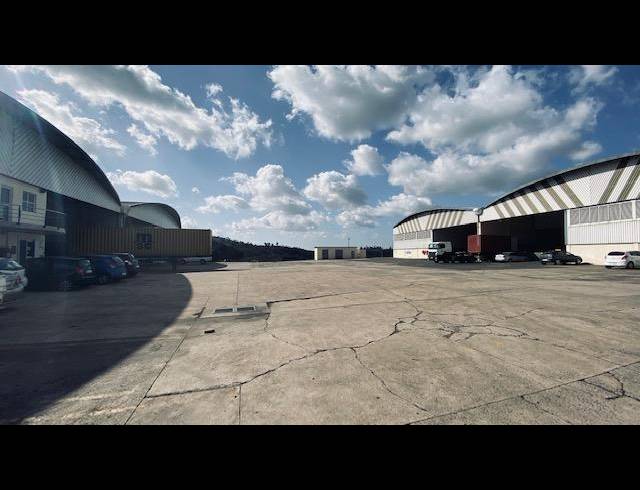 2,302M² WAREHOUSE TO LET IN MAHOGANY RIDGE